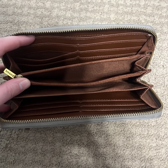 Fossil Wallet - Picture 6 of 8
